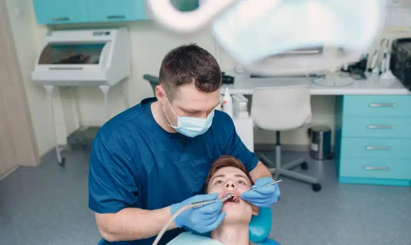 Dentist in Roseville